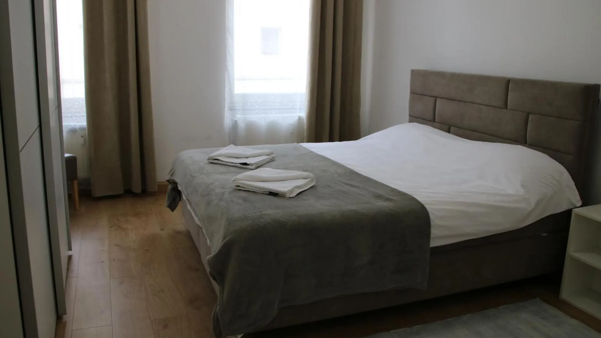 Media-Apartment location